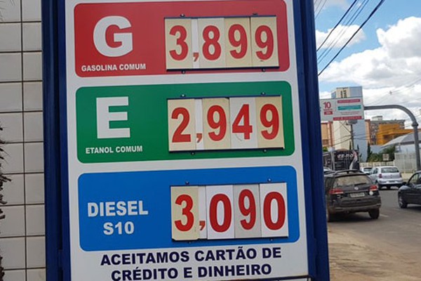 Após anúncios de redução, preços dos combustíveis começam a baratear nas bombas