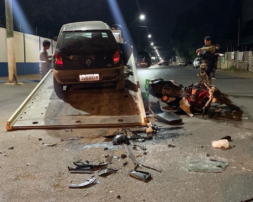 Cinco Pessoas Ficam Feridas Em Grave Acidente Entre Carro E Moto Na Rua