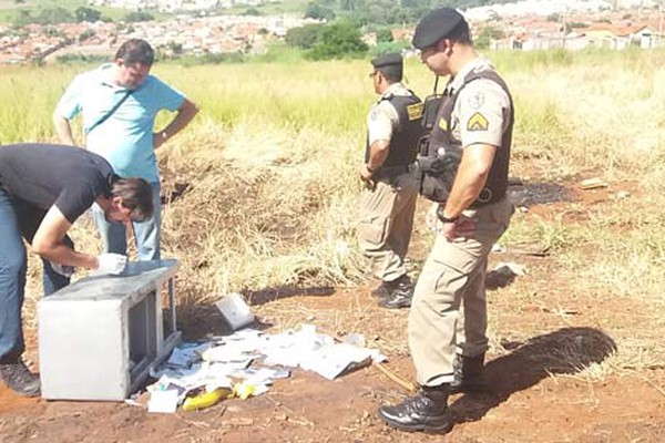 Ladrões invadem chácara em Patos de Minas e levam R$ 500 mil em joias, cheques e recibos