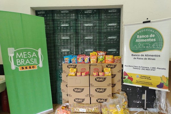 Banco de Alimentos entrega duas toneladas de alimentos em Patos de Minas doados por empresa