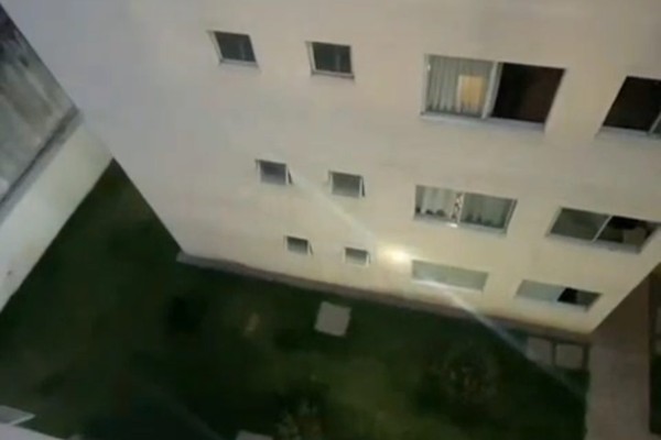 Acusado de jogar enteado de 4 anos do 5º andar de prédio é indiciado por tentativa de homicídio