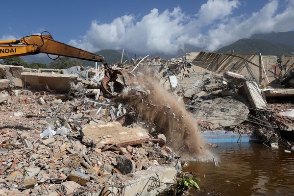 Número de mortos pelos terremotos na Venezuela sobe para 3.811
