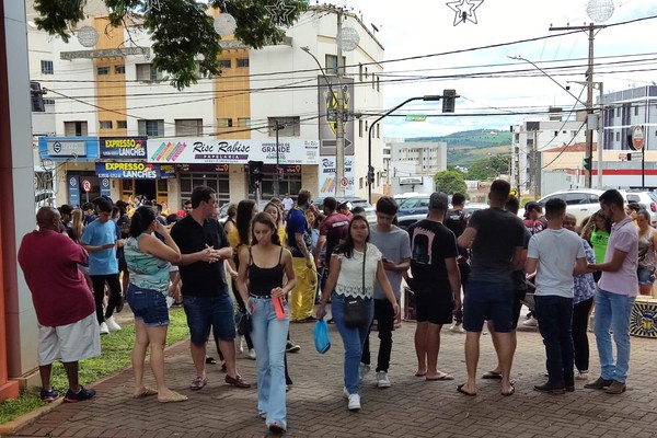 Vestibular reúne milhares de estudantes em busca de uma vaga nos mais de 30 cursos do Unipam em Patos de Minas