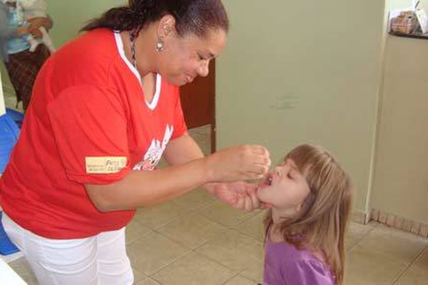 Vacinação contra sarampo e poliomielite em Patos de Minas começa dia 14 de junho