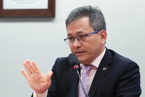 Para secretário da Receita isenção do IR é resgate em favor do povo