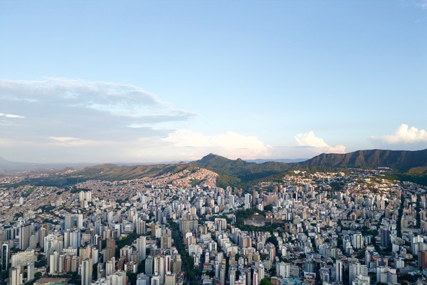 O mineiro trocou o zero-km pelo seminovo e BH virou a capital brasileira desse negócio