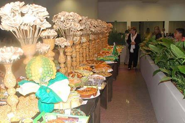 Tradicional Festival de Pratos Típicos recebe verdadeiras obras de arte com milho
