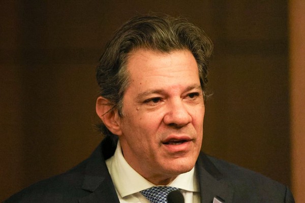 Brasil deve terminar o ano melhor do que estimado por projeções