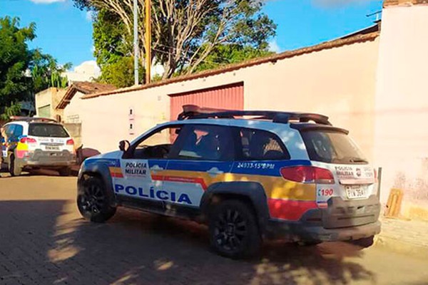 Homem de 49 anos é encontrado morto embaixo de árvore em Patos de Minas