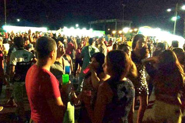 Primeira noite do “PO Pirô” em Presidente Olegário atrai bom público no Paiolão e Área Jovem