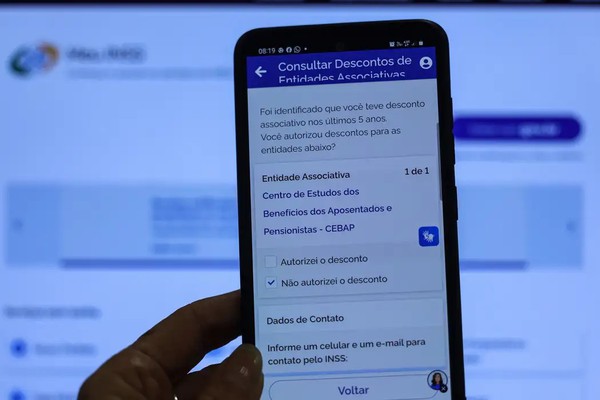 INSS começa a devolver a aposentados mensalidades associativas