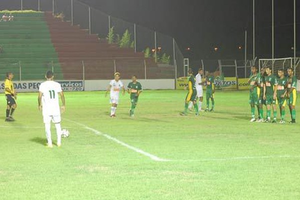 Mamoré deixa boa impressão no empate sem gols com o Nacional de Nova Serrana 