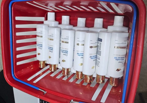 Mulher é flagrada em supermercado escondendo na bolsa mais de R$ 300 em xampus
