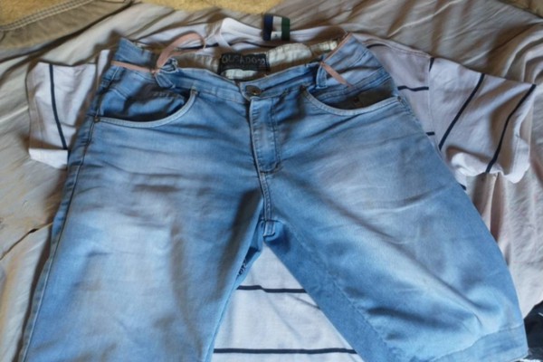 Polícia identifica autor de furto em supermercado, mas ele consegue fugir e deixa só as roupas para trás