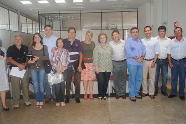 Diretores da UFU visitam local onde funcionará o campus de Patos de Minas