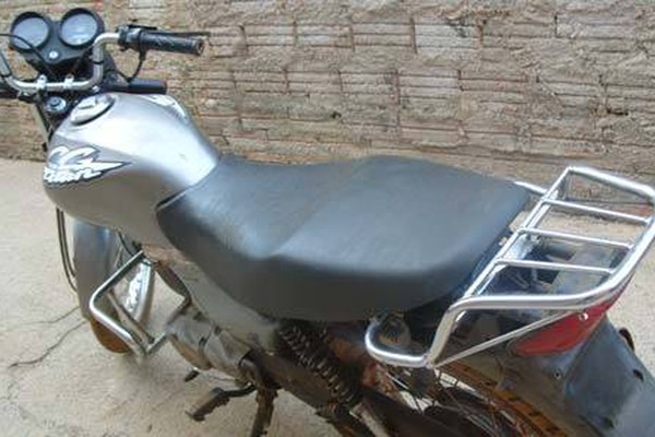 PM de Carmo do Paranaíba recupera moto furtada com menor de apenas 14 anos
