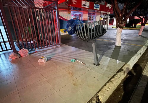 Motorista acaba preso após bater em lixeira na Avenida Fátima Porto