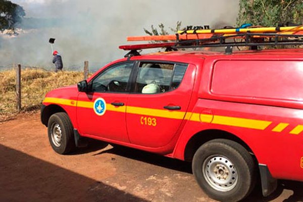 Companhia de Bombeiros Militar alerta para os riscos de incêndios em lotes vagos