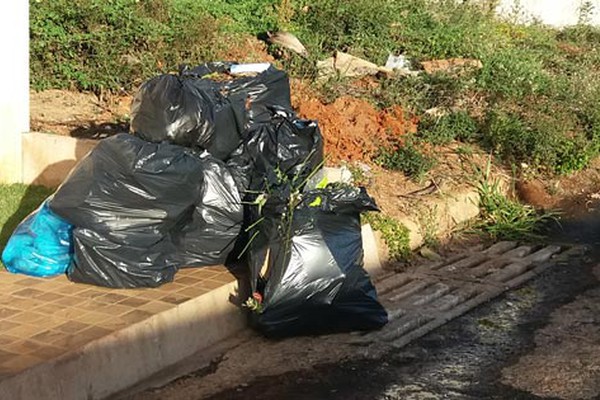 Prefeitura não conclui licitação e terá que fazer novo contrato emergencial para coleta de lixo