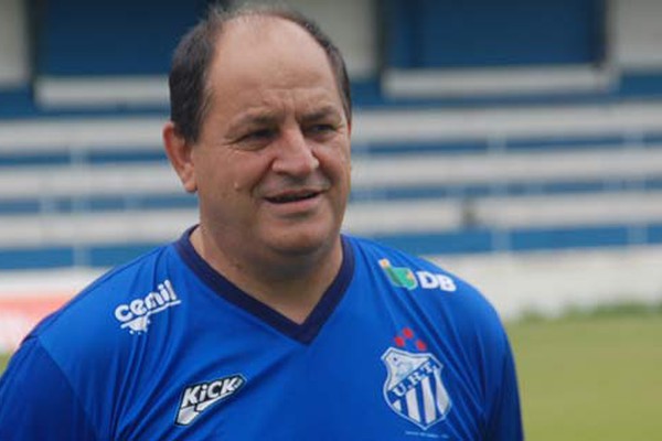 Edson Porto deixa o comando da URT e Ademir Fonseca deve ser o novo técnico do Trovão Azul