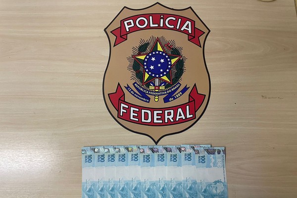 Homem é preso pela Polícia Federal no momento em que recebia notas falsas pelo Correio