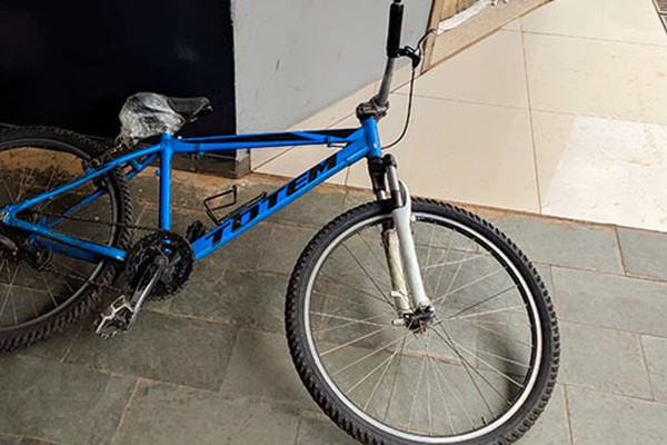 Homem de 33 anos é abordado com bicicleta furtada e acaba na delegacia em Patos de Minas