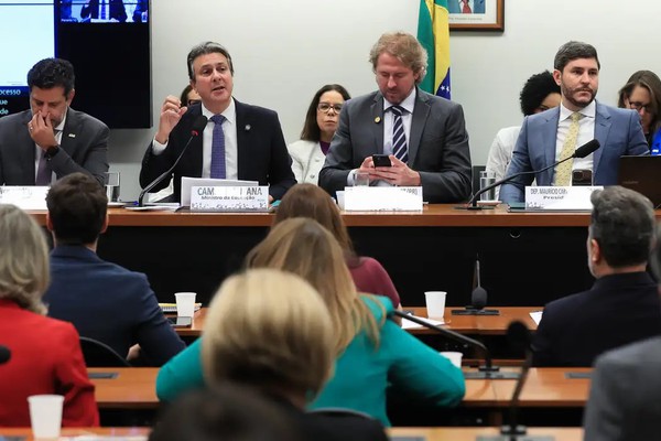 Camilo: novas regras para EAD protegem população e garantem qualidade