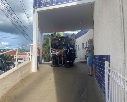 Mulher é esfaqueada pelo ex-companheiro enquanto tomava banho em Patos de Minas