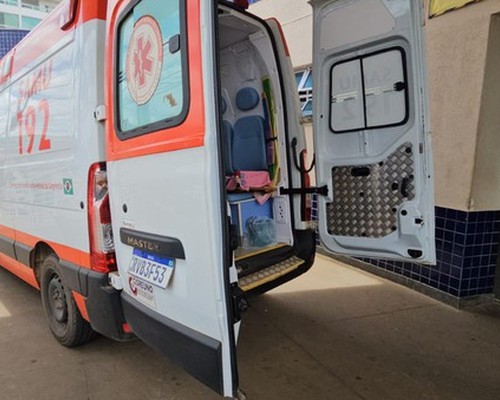 Homem é esfaqueado pelo próprio irmão no Bairro Jardim Esperança e precisa ser socorrido pelo Samu