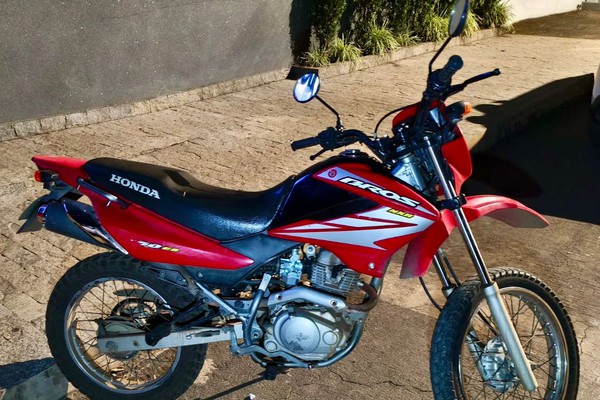 Jovem que deixou a prisão recentemente é preso após furtar motocicleta em Patos de Minas