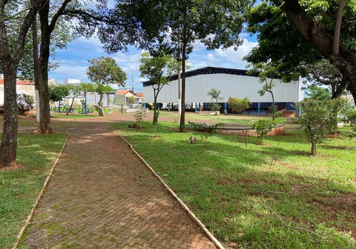 Decisão judicial pode resolver impasse em torno de regulamentação de imóveis em bairro de Patos de Minas