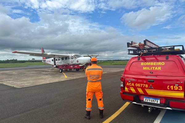 Sobrevivente de grave acidente com dois mortos na BR 365 é levado de avião para Alagoas