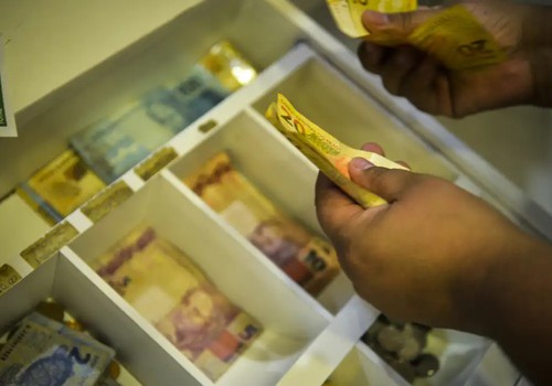 Salário Mínimo sobe para R$ 1.621 em janeiro, reajuste de 6,79%