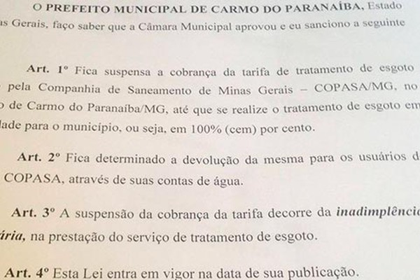 Prefeito sanciona lei que suspende cobrança da tarifa de esgoto em Carmo do Paranaíba