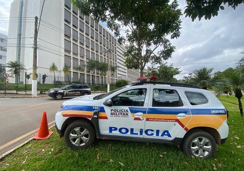 Mãe parte para cima de professora que chamou seus filhos de “esfomeados” e vai parar na Delegacia