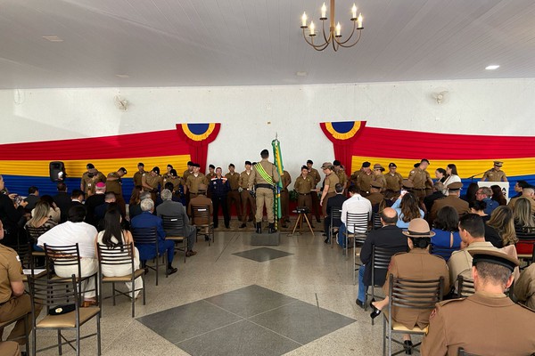 Solenidade com homenagens celebra aniversário da Polícia Militar e da 10ªRPM, em Patos de Minas