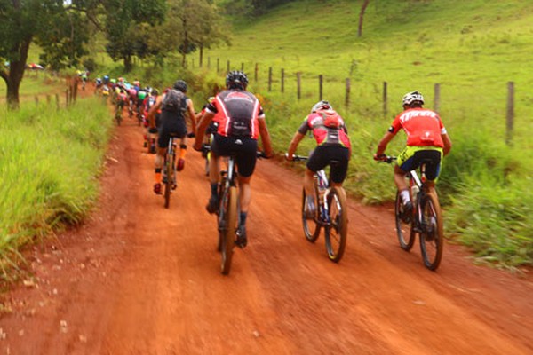 Copa Patos de Mountain Bike reúne mais de 150 atletas em Patos de Minas