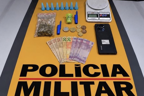 Passageiro de ônibus é preso com maconha e cocaína na BR146 em Patos de Minas