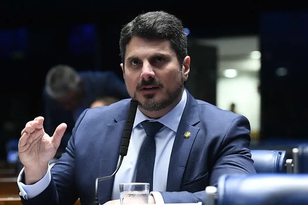 Senado oficializa afastamento de Marcos do Val por 115 dias