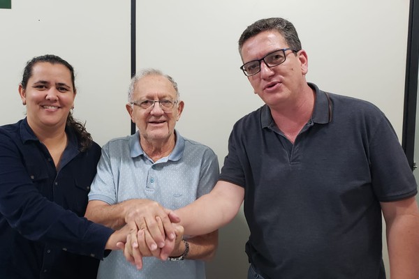 Vereadores de Carmo e Serra do Salitre buscam apoio do Dr. Hely para estadualizar e asfaltar estrada