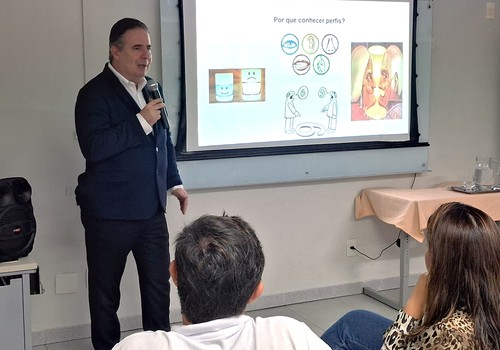 Senac Patos de Minas realiza palestra sobre neurociência aplicada aos negócios