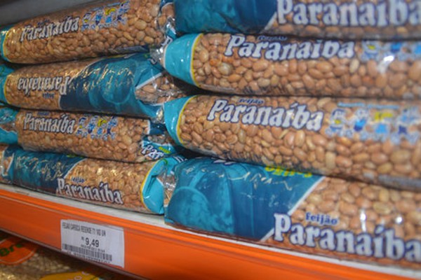 Preço do quilo de feijão chega a quase R$10,00 e assusta consumidores em Patos de Minas