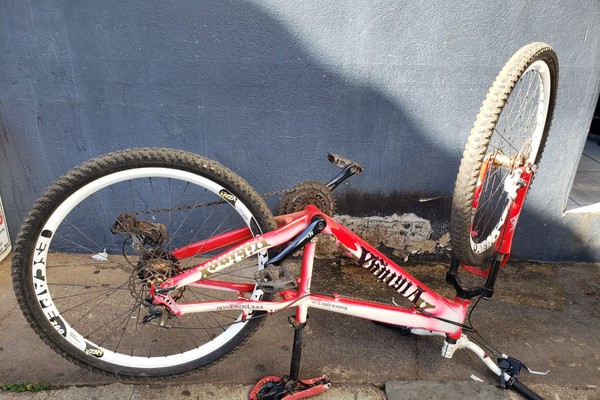 Homem arromba portão, furta bicicleta e é preso em flagrante em Patos de Minas
