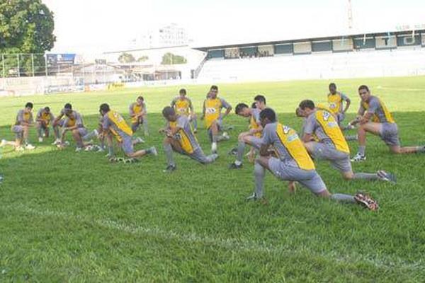 URT começa pré-temporada com 24 jogadores e intensifica preparação física