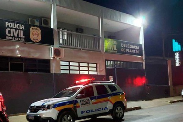 Homem é preso duas vezes no mesmo dia ao perseguir e tentar forçar reconciliação com a ex