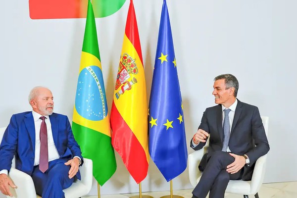 Brasil e Espanha assinam acordos sobre big techs e tecnologia digital