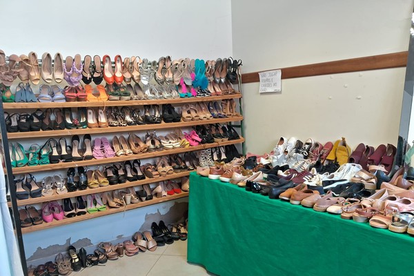 Bazar de Santo Antônio reúne milhares de produtos a partir de R$5,00, em Patos de Minas