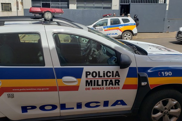Homem é baleado e mulher é ameaçada com arma apontada, em bairro de Patos de Minas