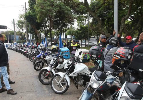 Governo prepara linha de crédito para motociclistas de aplicativos