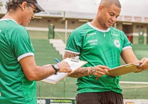 Entre plantões em hospitais e gramados: a história de superação do patense apaixonado por futebol